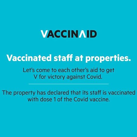 Vaccinated Staff - Oyo 11400 The Down Town Suites ハイデラバード エクステリア 写真