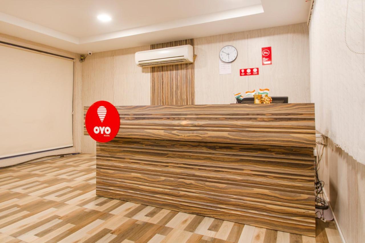 Vaccinated Staff - Oyo 11400 The Down Town Suites ハイデラバード エクステリア 写真
